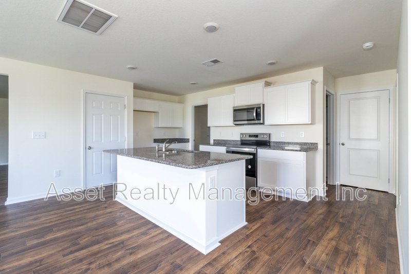 2063 Southwood Circle property image