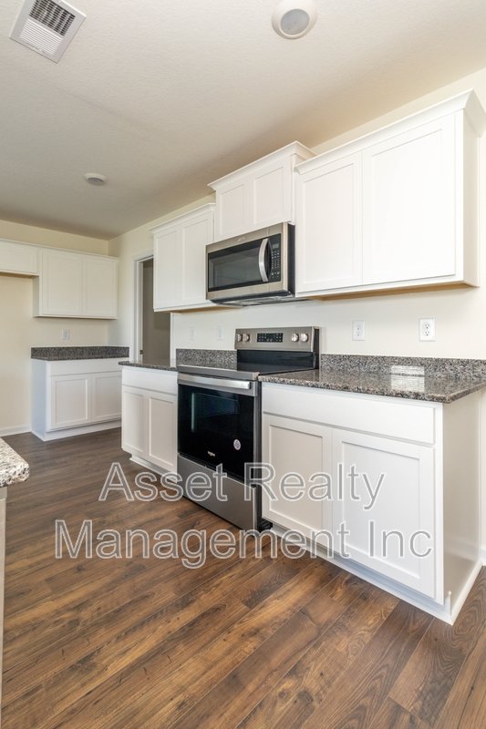 2063 Southwood Circle property image