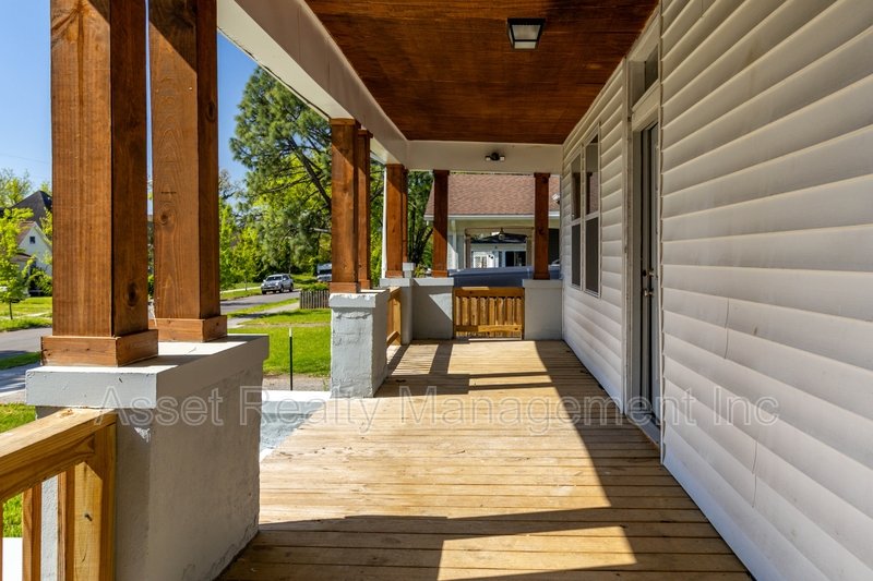 3043 East 5th Avenue - 3 property image
