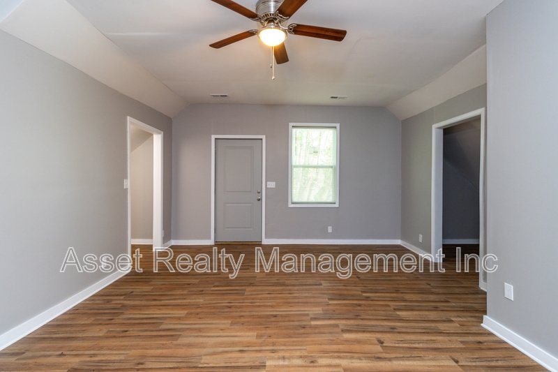 3043 East 5th Avenue - 3 property image