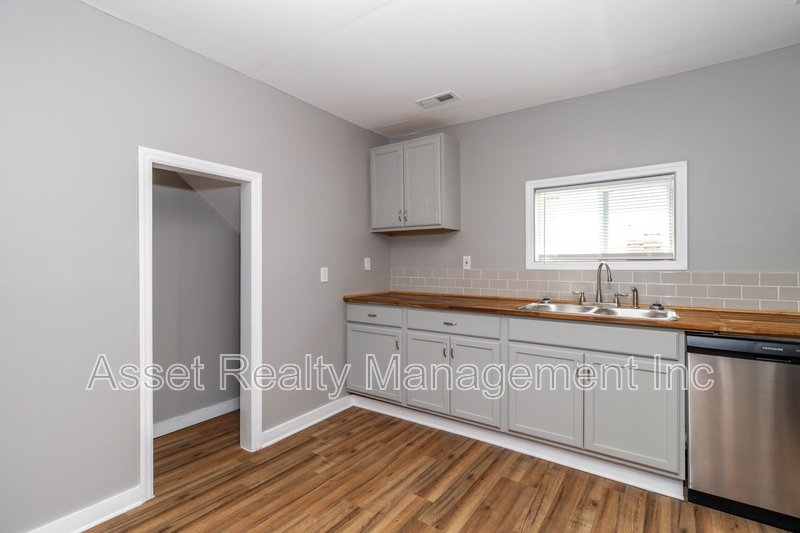 3043 East 5th Avenue - 3 property image