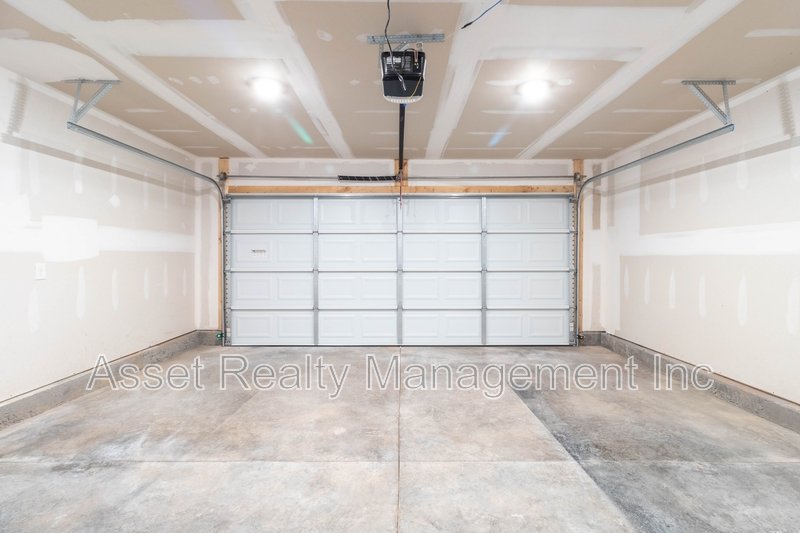 2076 Southwood Circle property image