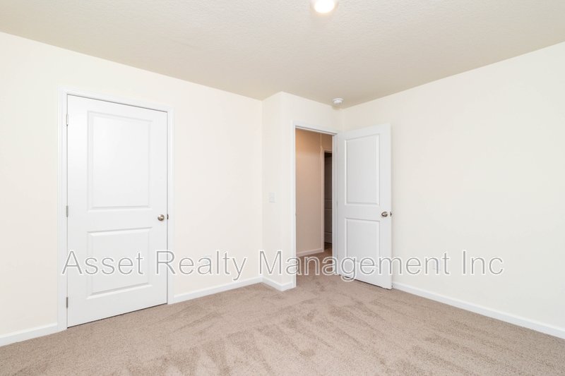 2076 Southwood Circle property image