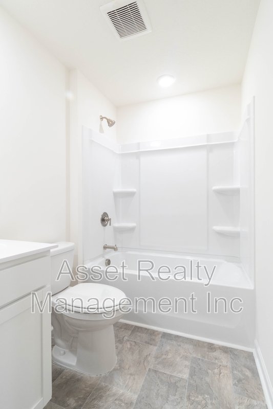 2076 Southwood Circle property image