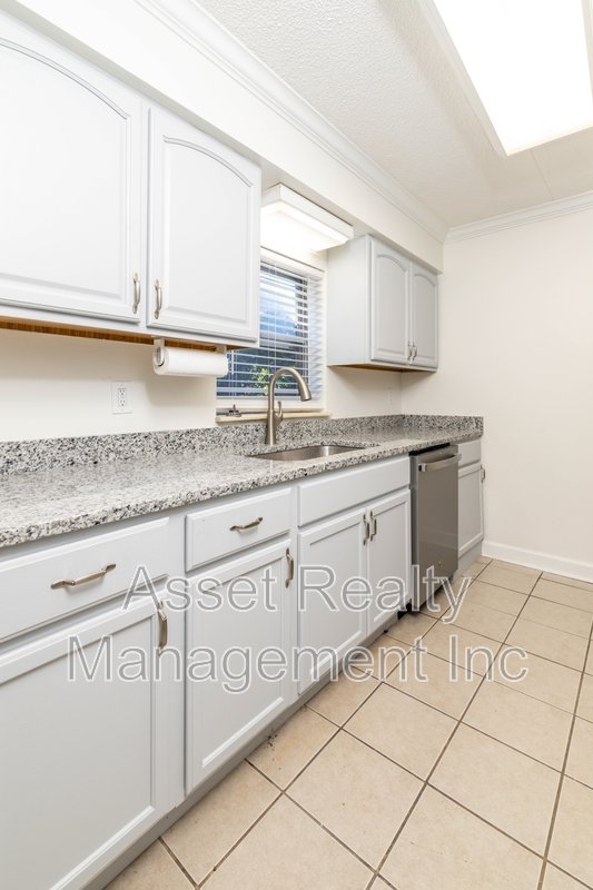 407 Canberra Drive - 407 property image