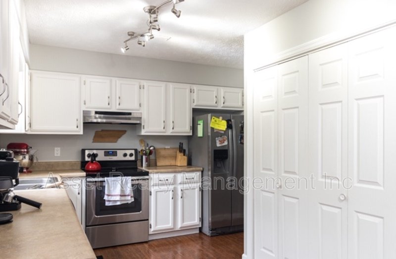 9009 Tall Timber Drive property image