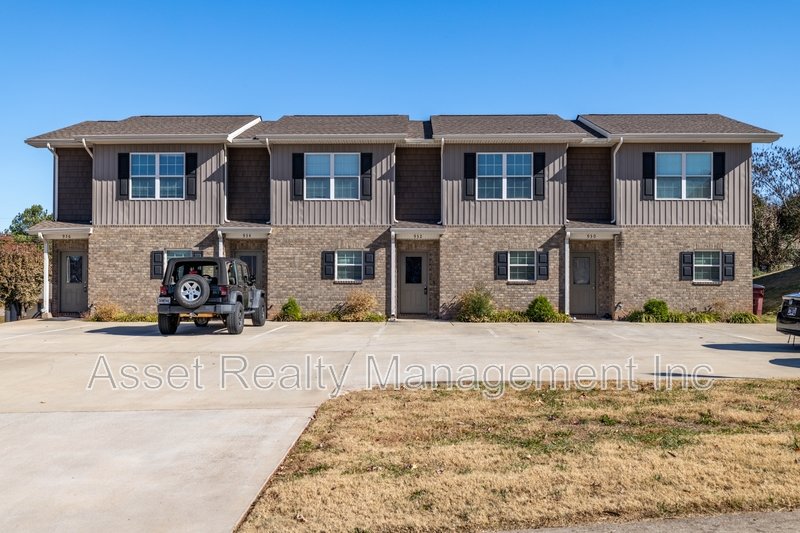 936 Warrior Hill Drive - 1 property image