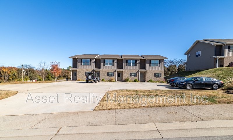 936 Warrior Hill Drive - 1 property image