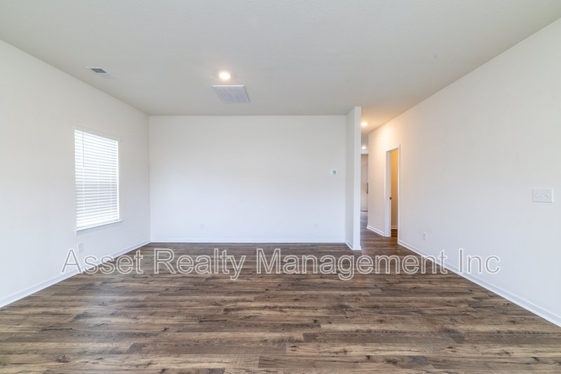 4714 Willow Bluff Circle property image