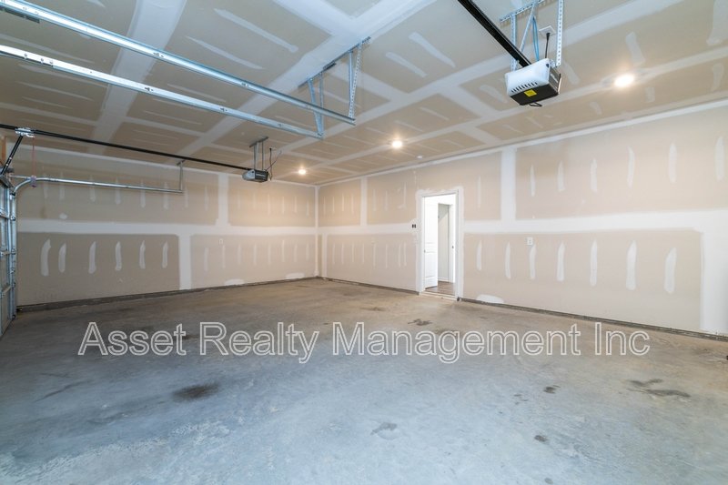 4714 Willow Bluff Circle property image