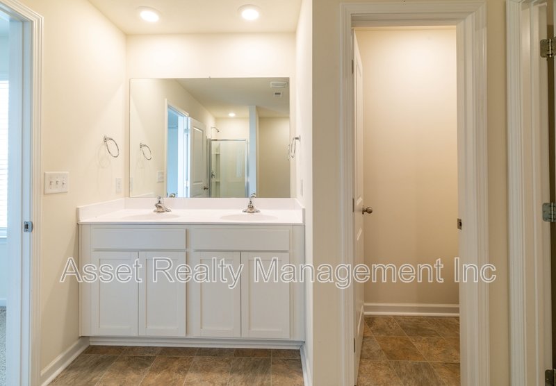 4714 Willow Bluff Circle property image