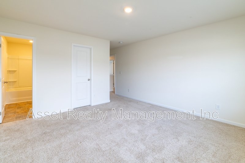 4714 Willow Bluff Circle property image