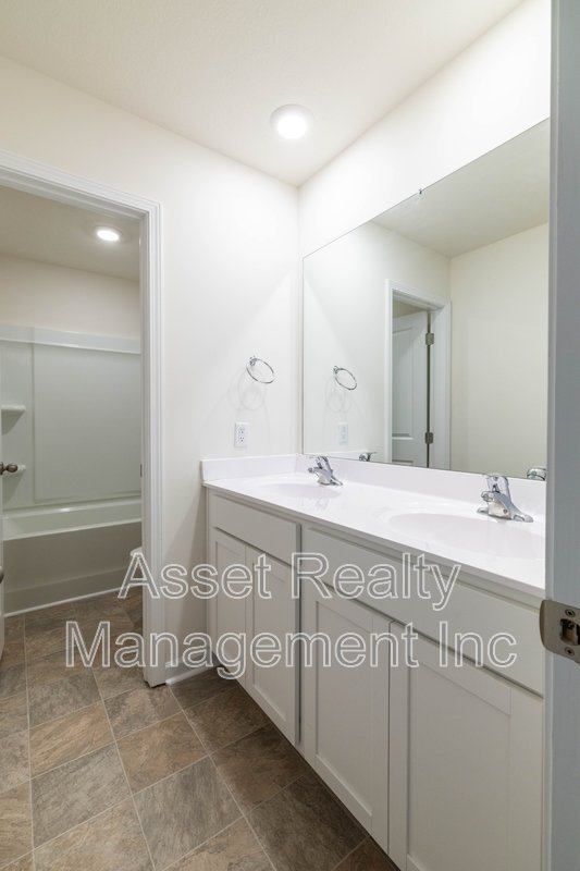 4714 Willow Bluff Circle property image