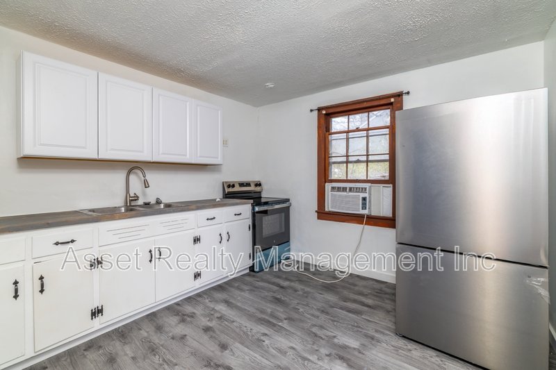 5501 Lake Shore Drive - 2 property image