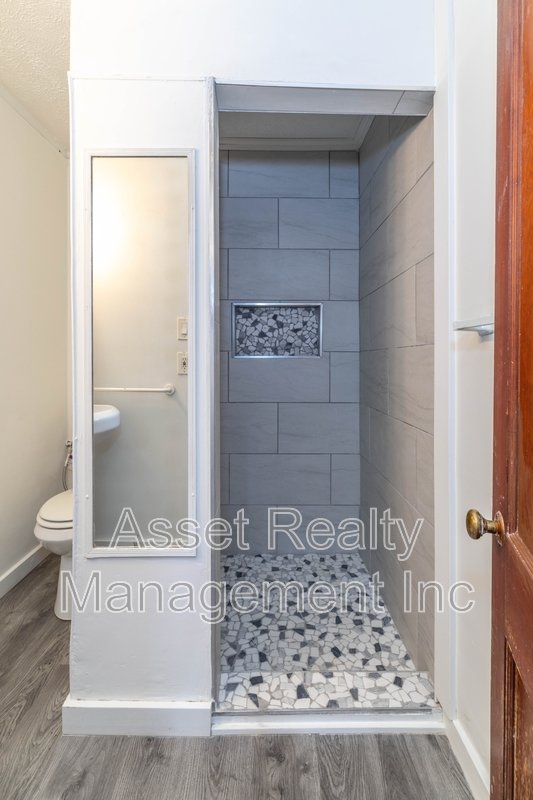 5501 Lake Shore Drive - 2 property image