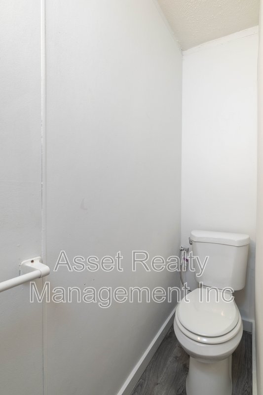 5501 Lake Shore Drive - 2 property image