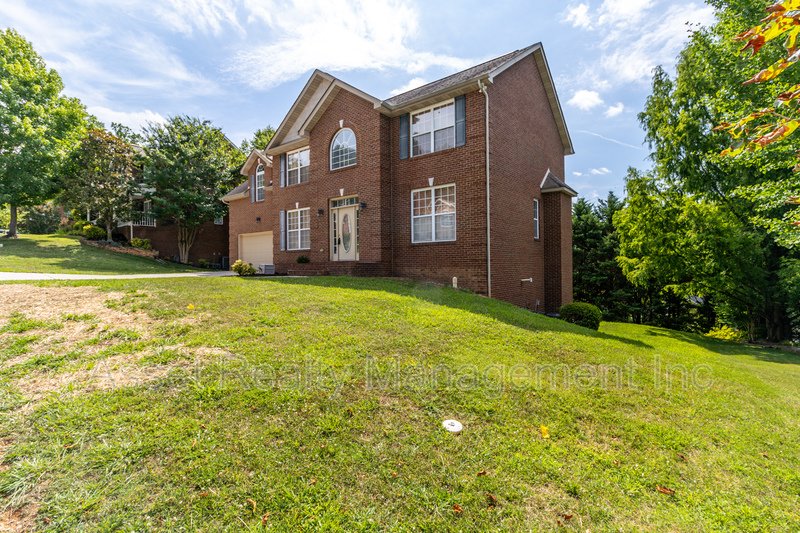 8334 Bay Gardens Lane - 1 property image