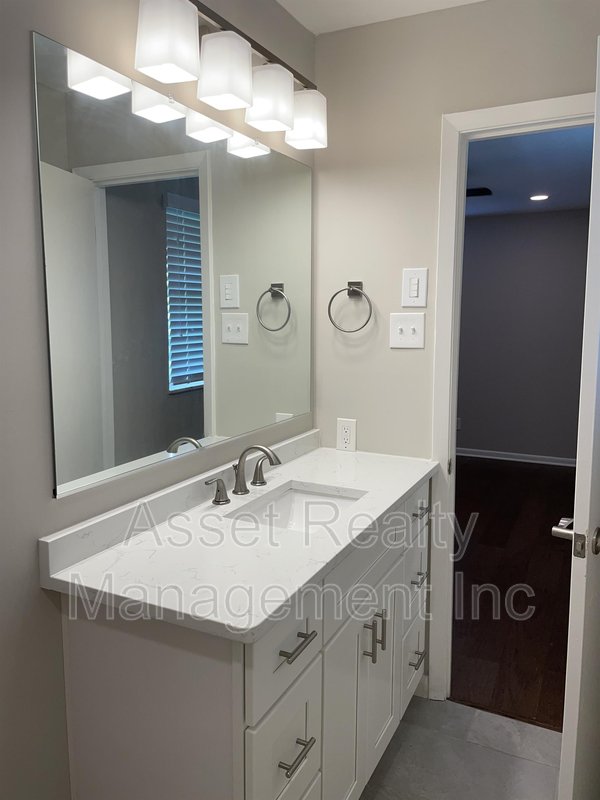 2601 Shropshire Boulevard property image
