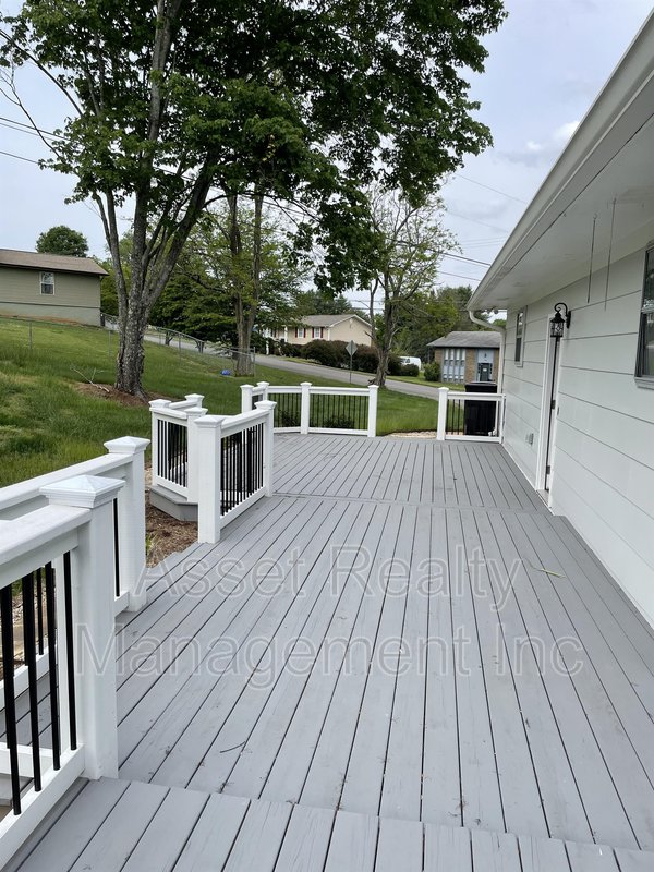 2601 Shropshire Boulevard property image