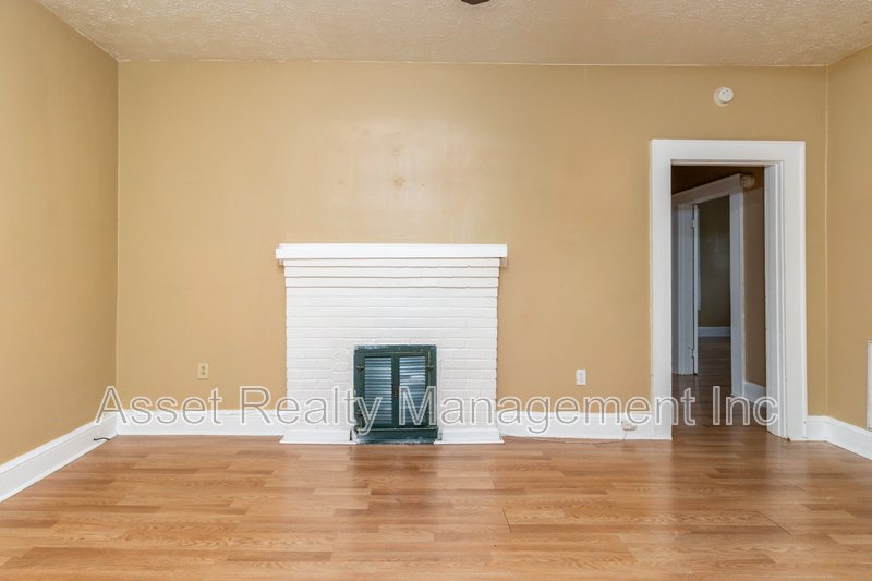 321 East Springdale Avenue property image