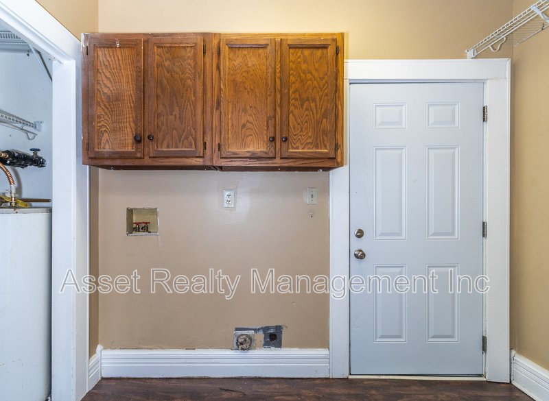 321 East Springdale Avenue property image