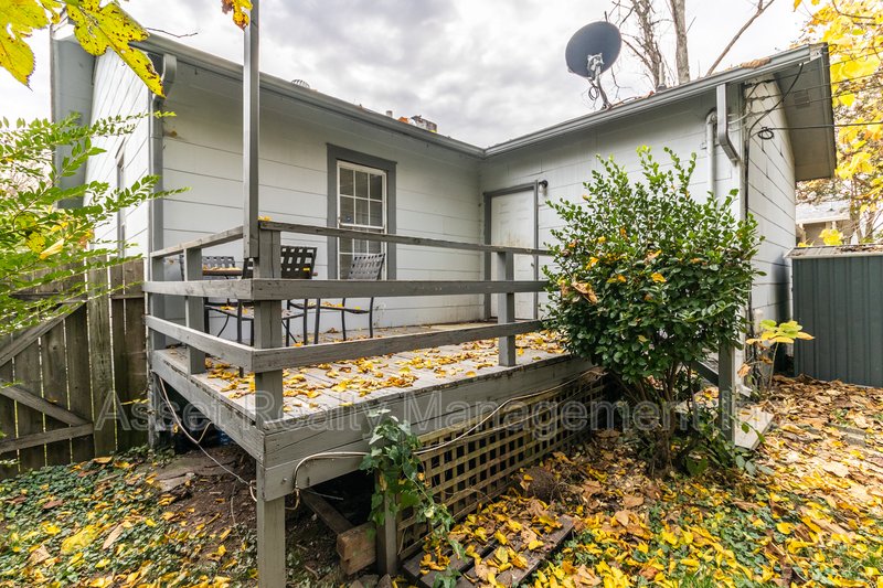 321 East Springdale Avenue property image