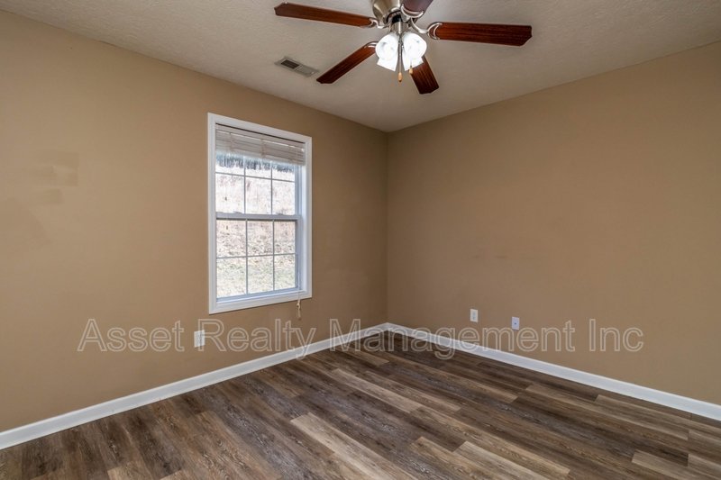 506 Drakewood Dr property image