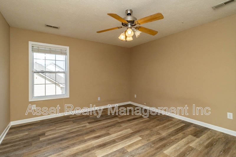 506 Drakewood Dr property image