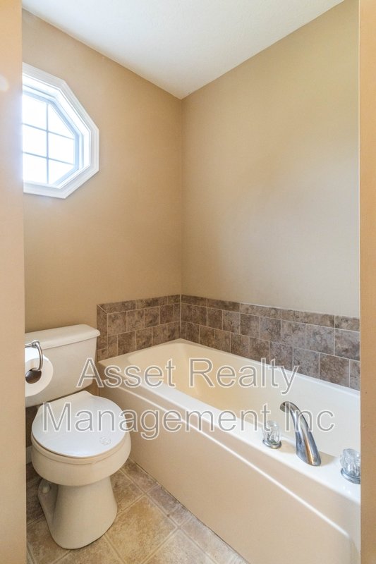 506 Drakewood Dr property image