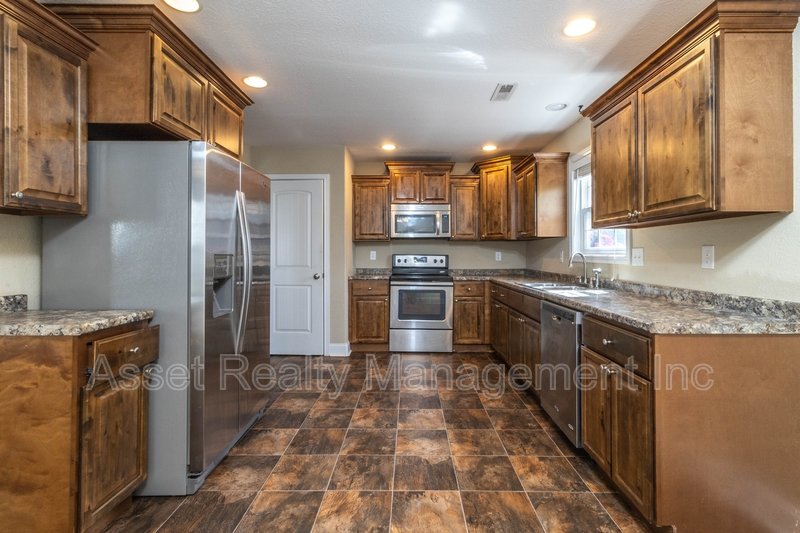839 Wells Road property image