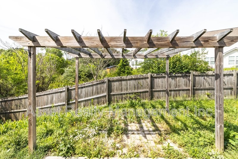 839 Wells Road property image