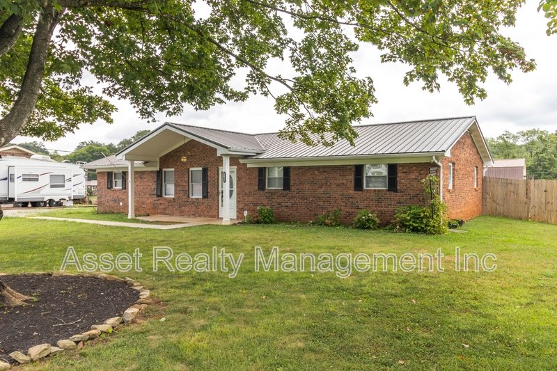 2821 Vicksburg Lane property image