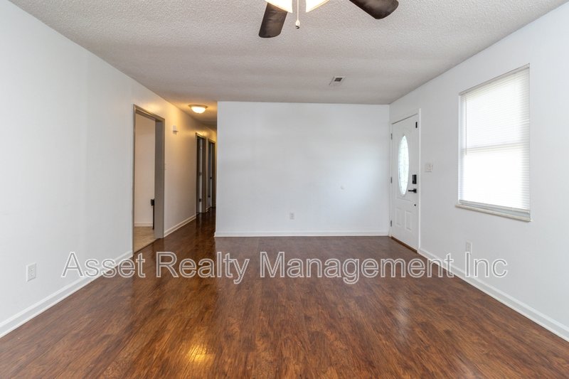 2821 Vicksburg Lane property image