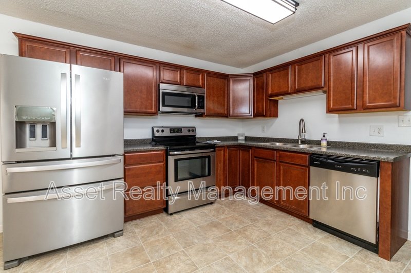 2821 Vicksburg Lane property image