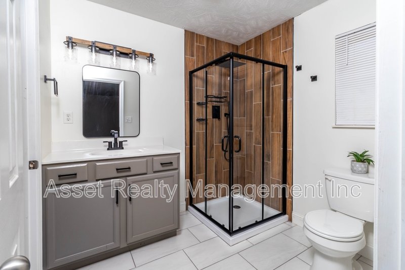 2821 Vicksburg Lane property image