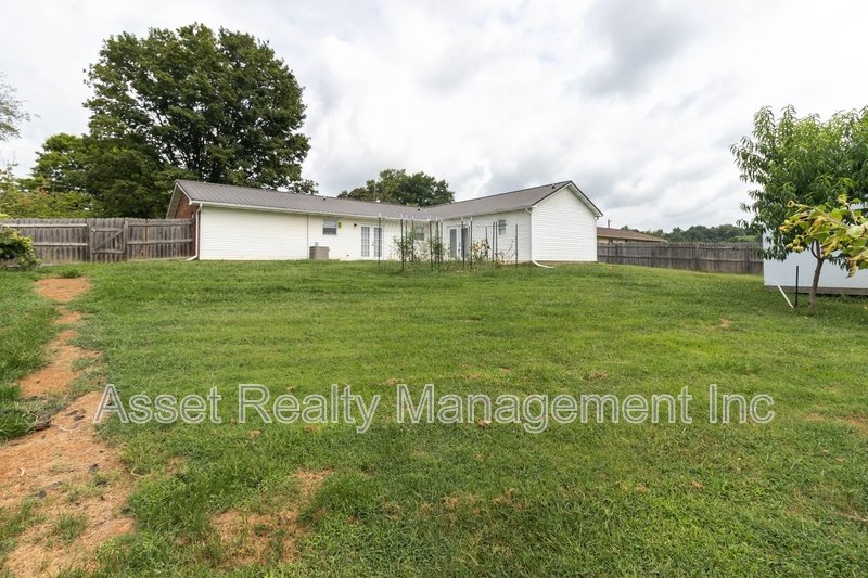 2821 Vicksburg Lane property image