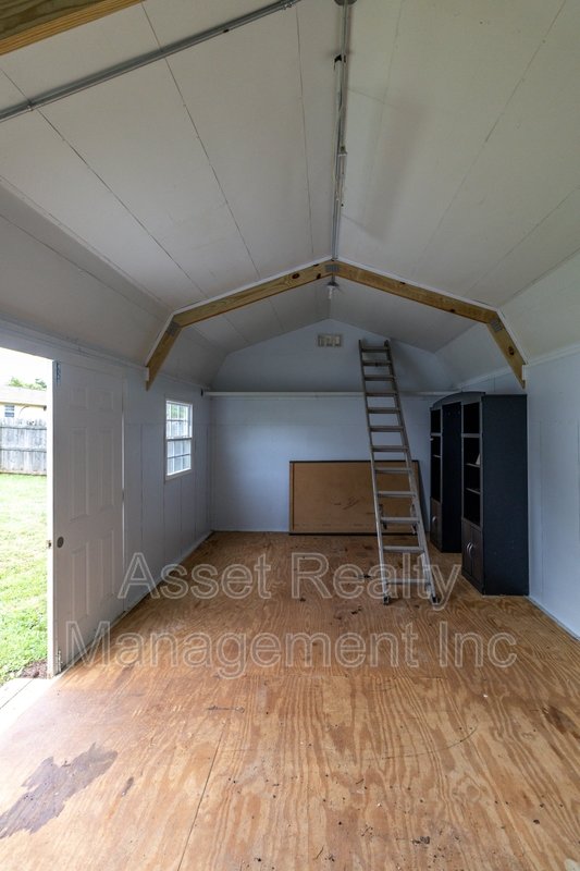 2821 Vicksburg Lane property image