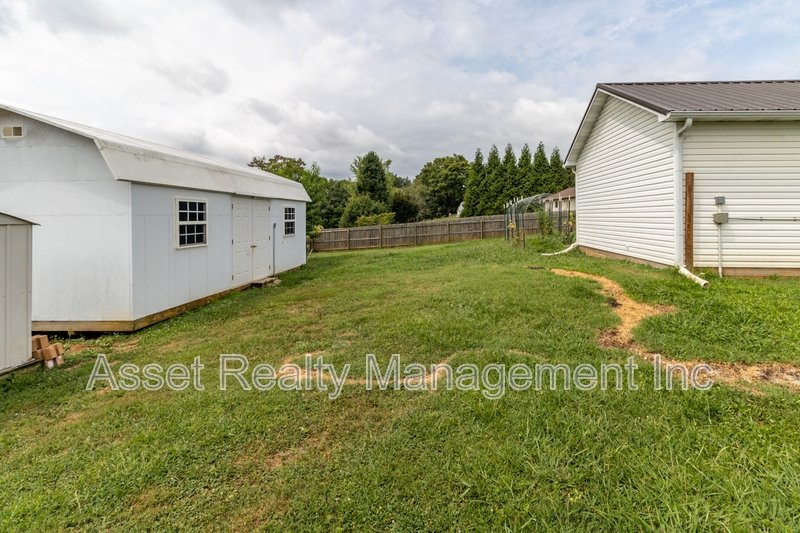 2821 Vicksburg Lane property image