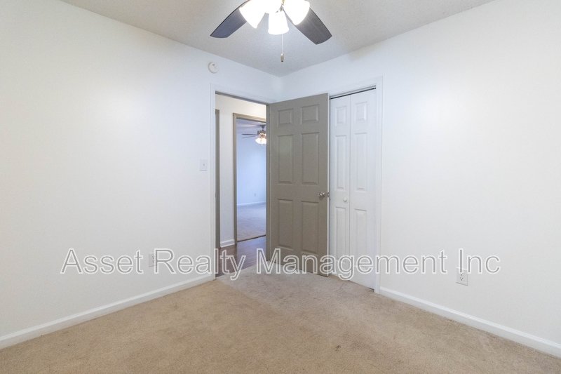 2821 Vicksburg Lane property image