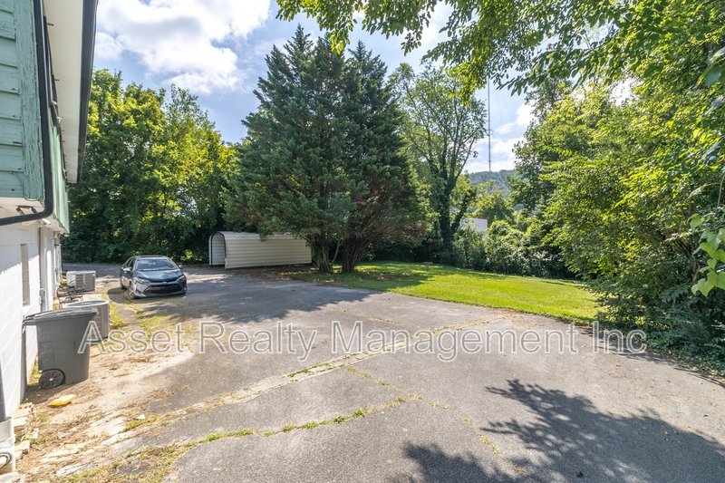 706 Dutch Valley Drive Northeast - 1 property image