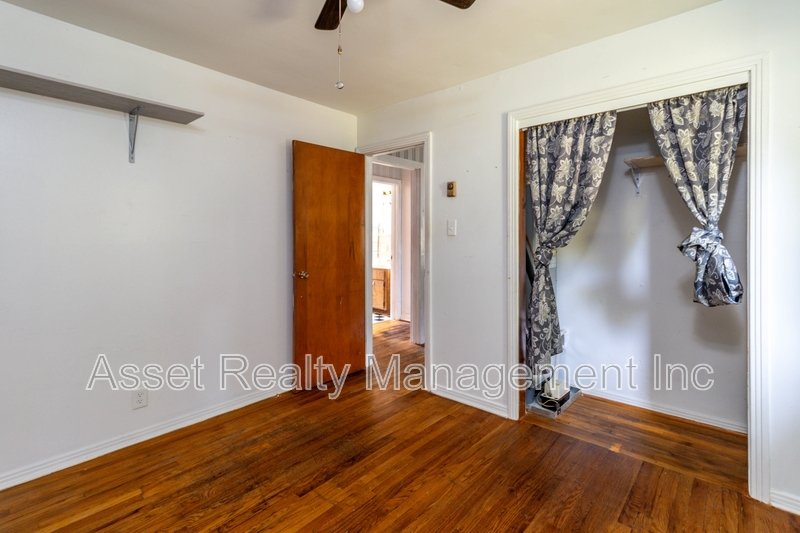 706 Dutch Valley Drive Northeast - 1 property image