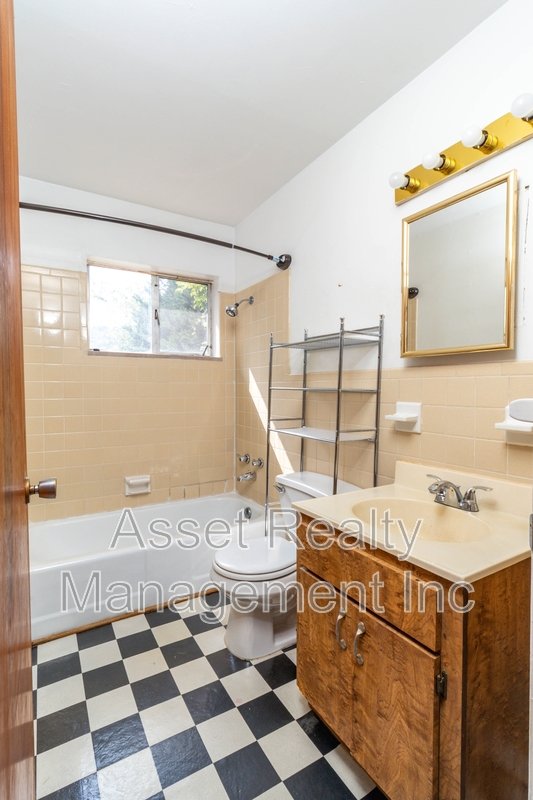 706 Dutch Valley Drive Northeast - 1 property image