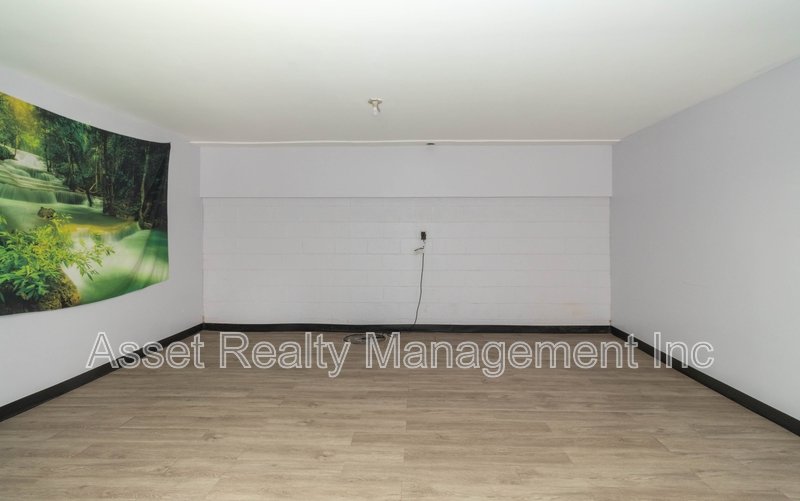 706 Dutch Valley Drive Northeast - 1 property image