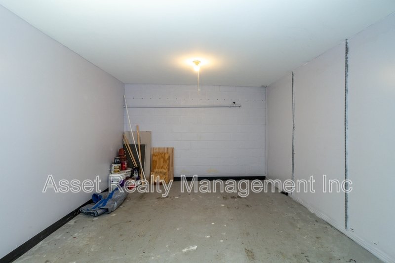 706 Dutch Valley Drive Northeast - 1 property image