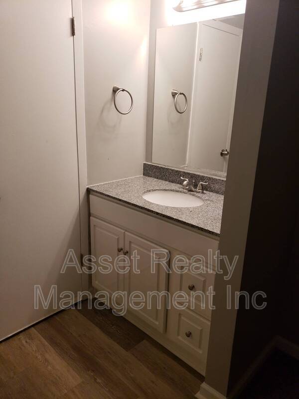 9157 Cedarpark Ln- C property image