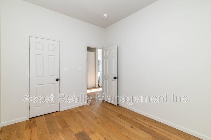 1422 Beaumont Avenue property image