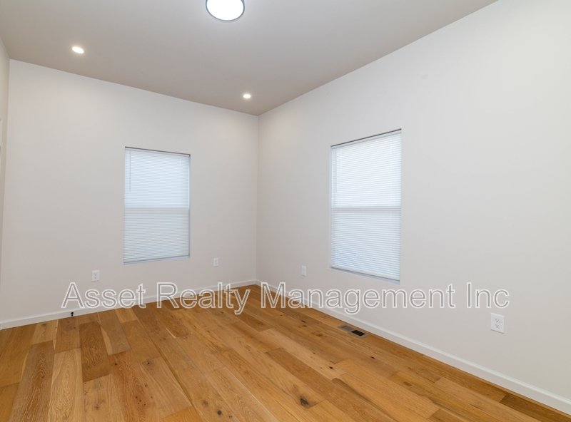 1422 Beaumont Avenue property image