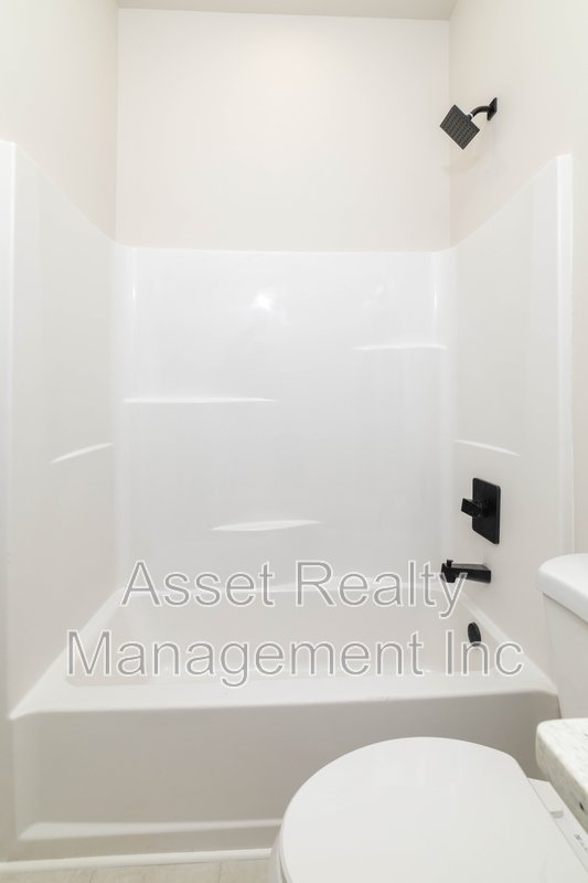 1422 Beaumont Avenue property image