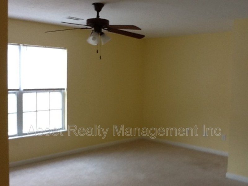 1667 Maple View Way property image