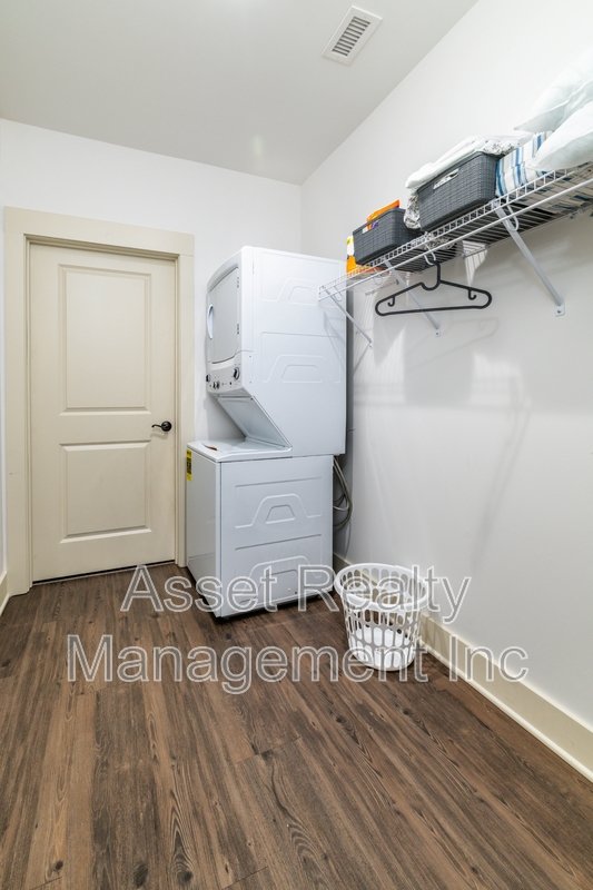 1110 Franck Street - 204 property image